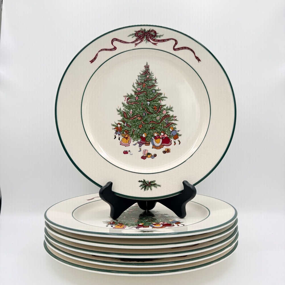 The Cellar O'Tannenbaum Ironstone Dinner Plates Set of 6 Christmas Japan 10.75" - Picture 8 of 8